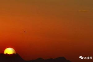 晨飞轻霭淡雾时的一轮朝阳薄云缭绕希腊雅典朝阳太行山日出摄影是什么